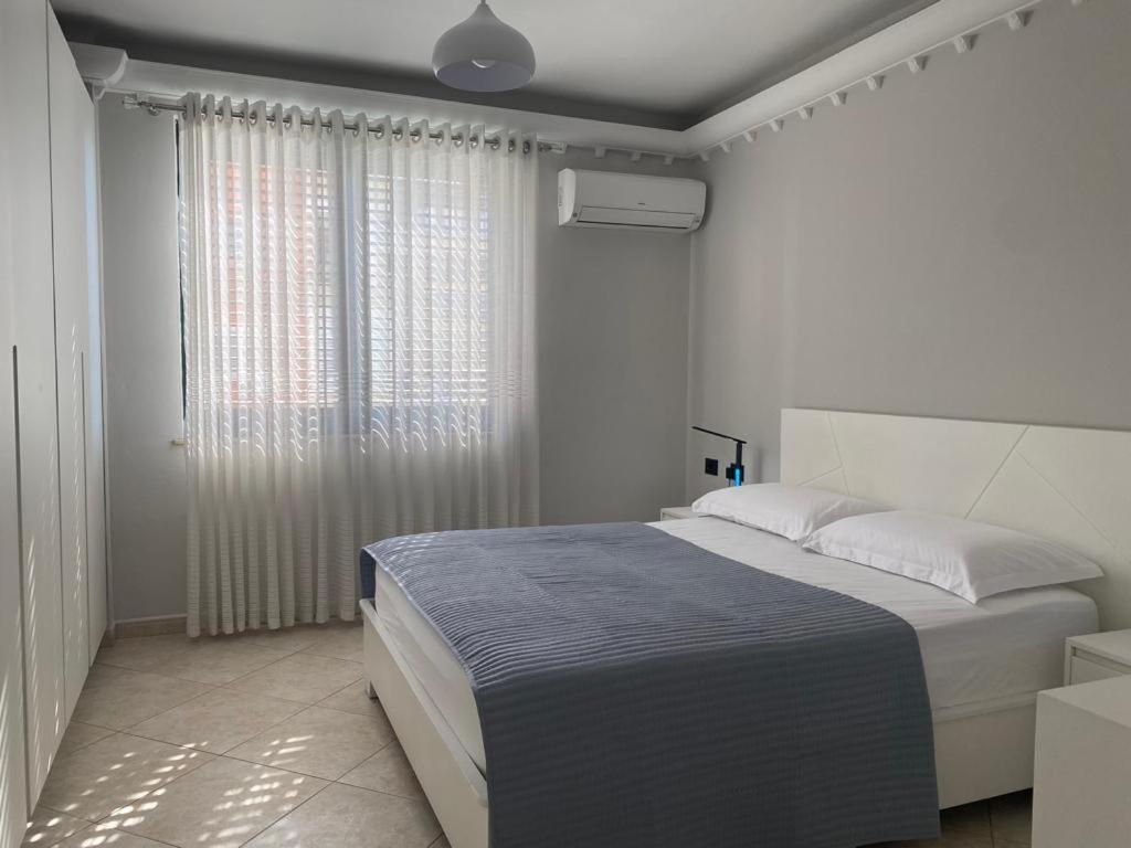 Laureta Central Apartment Tirana Exterior photo