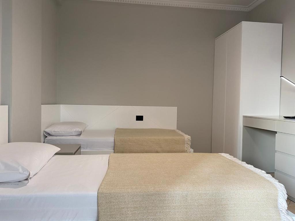 Laureta Central Apartment Tirana Exterior photo